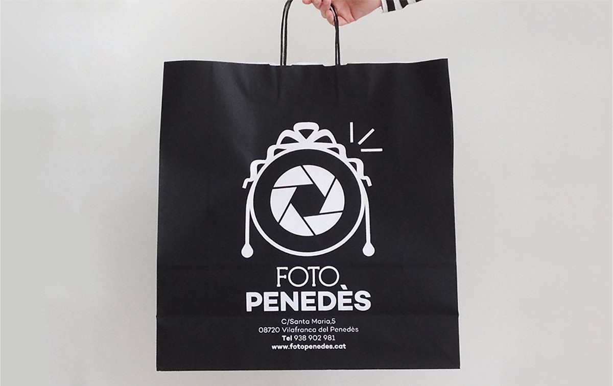 imatge corporativa, disseny gràfic de bossa, botiga, estudi de fotografia a Vilafranca del Penedès